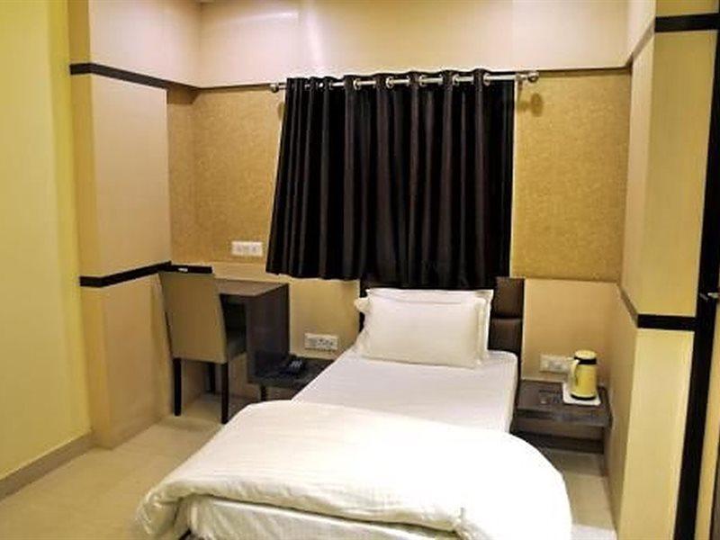 Townhouse 1182 Hotel Tirupati Galaxy Kánpur Kültér fotó