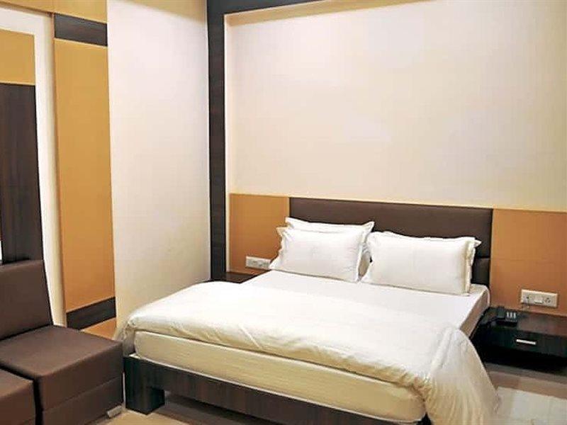 Townhouse 1182 Hotel Tirupati Galaxy Kánpur Kültér fotó
